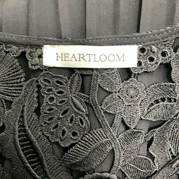HEARTLOOM Sleeveless Blouse - Picture 5 of 6